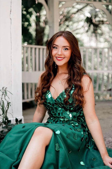 Roycebridal Shelly | A-Line Green V-Neck Sequins Long Prom Dress