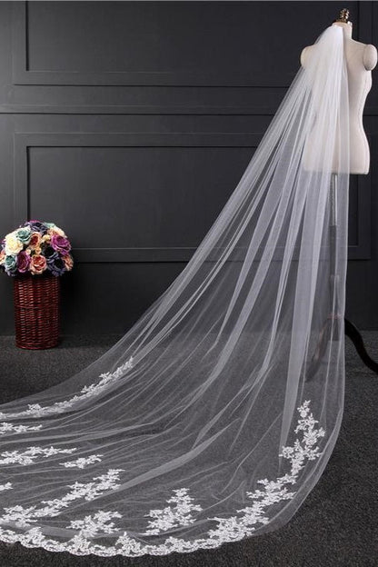 Roycebridal Vintage Long Wedding Veil with Flower Appliques