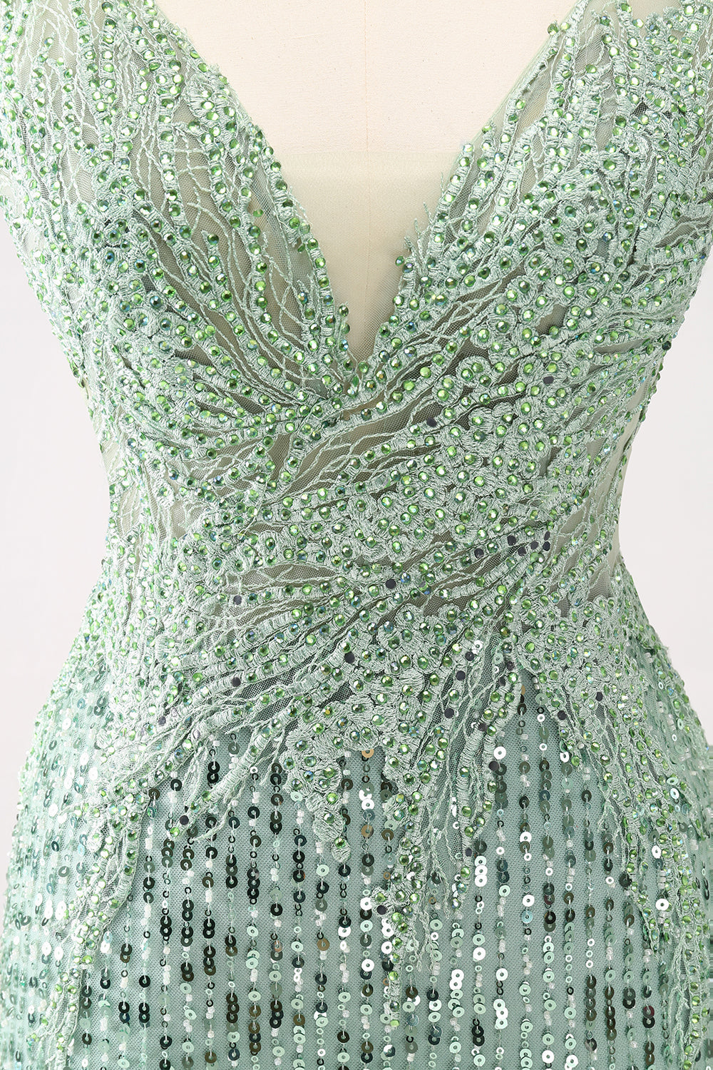 Sparkly Green Bodycon V Neck Sequin Short Homecoming Dress with Beading