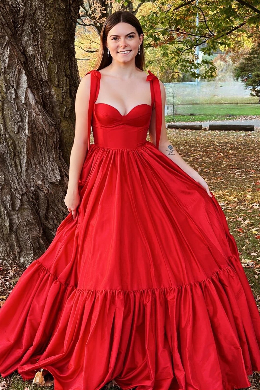 Roycebridal Kamilah| Red Sweetheart Bow Strap A-Line Long Prom Dress