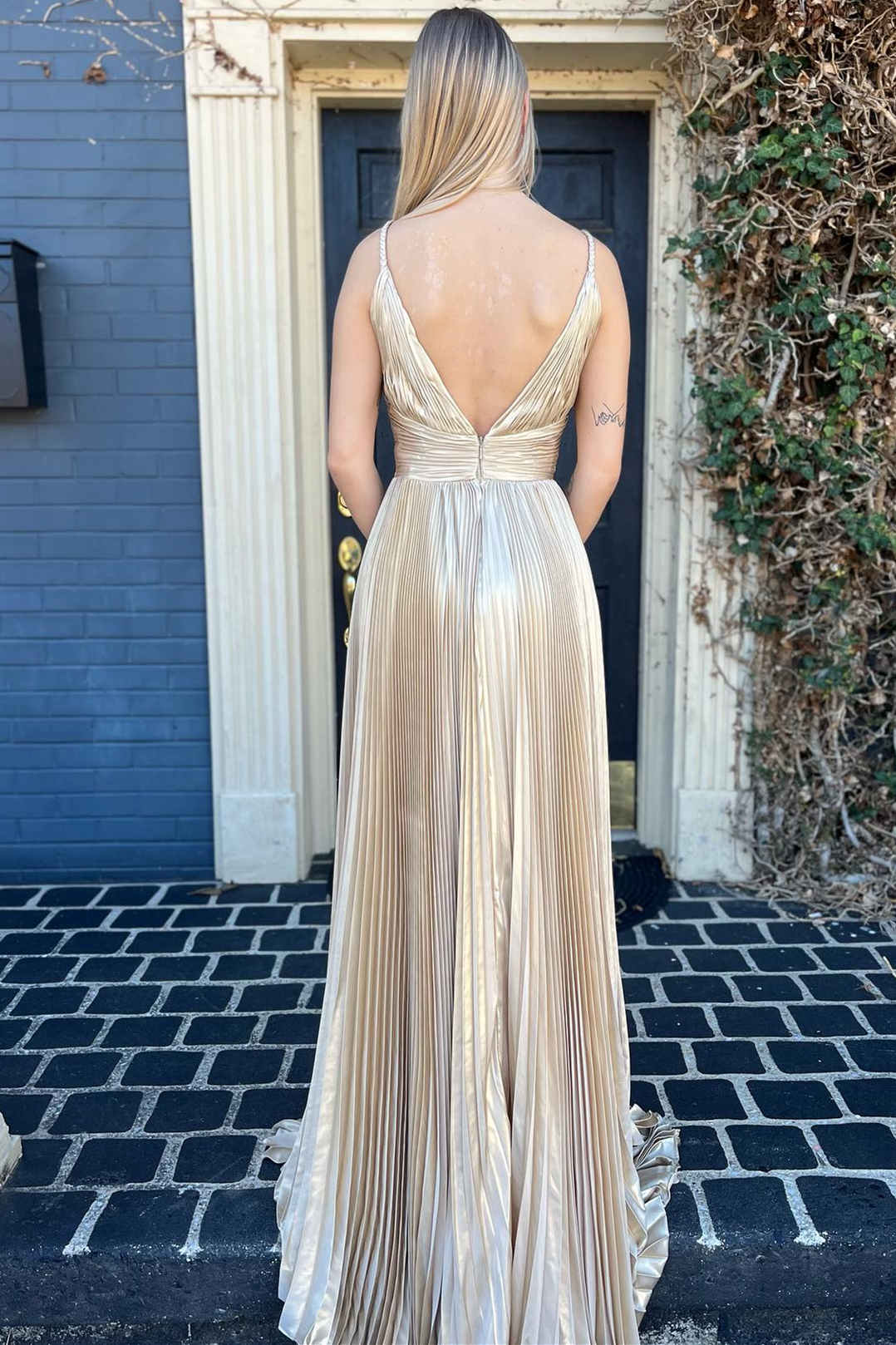 Roycebridal Barbara | Plunging V-Neck Gold Pleated Long Prom Dress