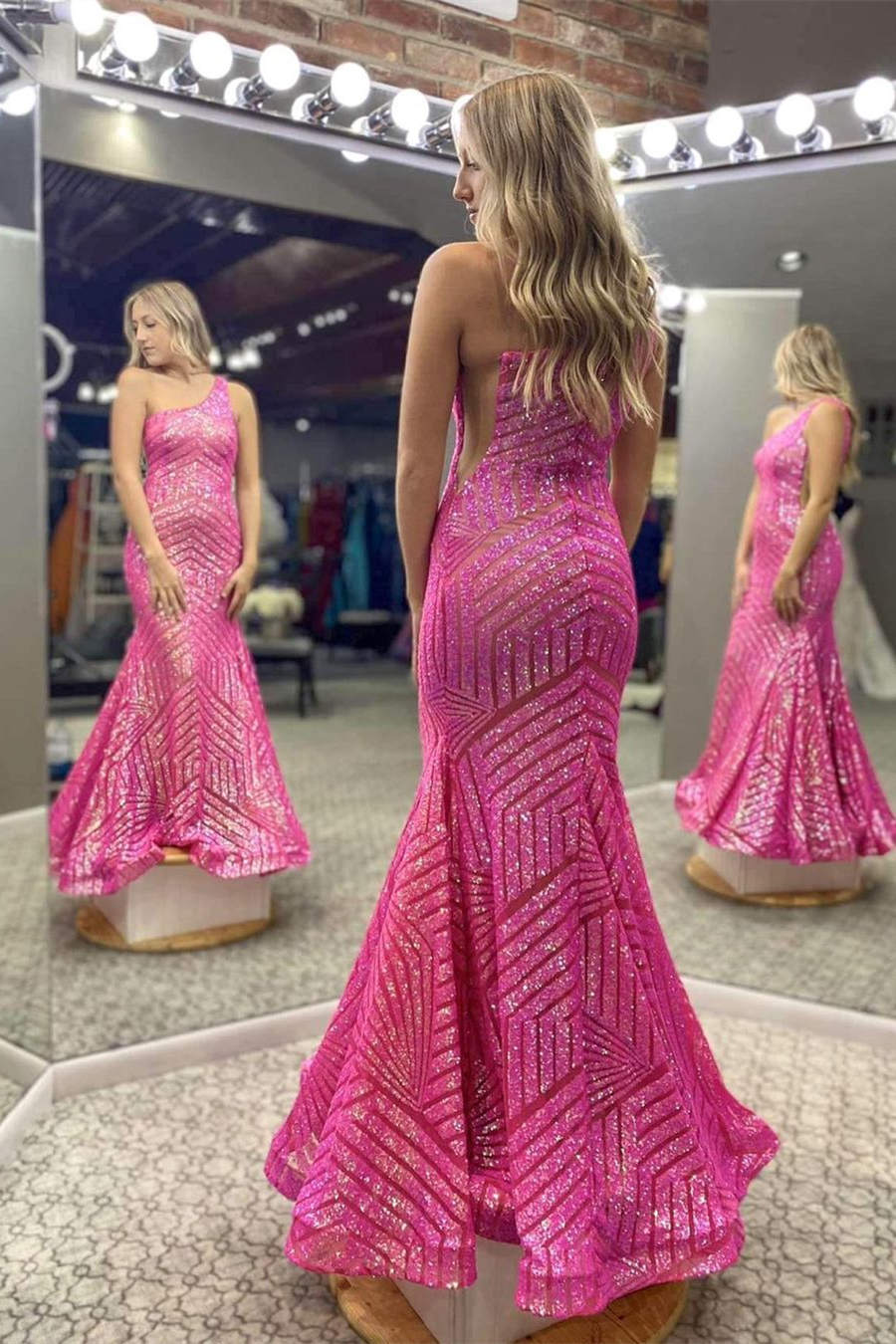 Roycebridal Yaretzi |Mermaid Unique One Shoulder Sequins Prom Dress