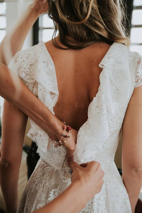 Simple wedding dresses | ivory wedding dresses | beach wedding dress | musebridals.com