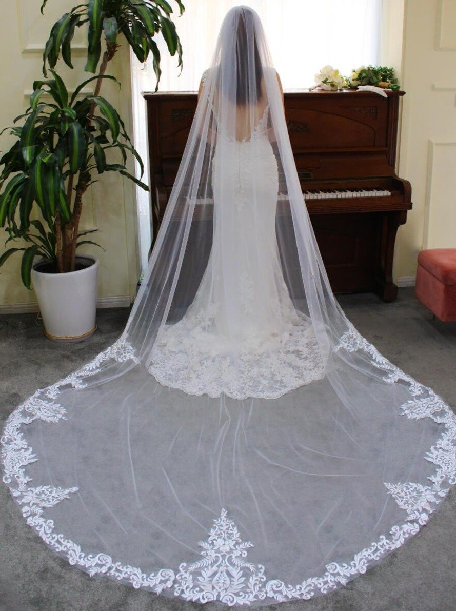 Cathedral Length Spanish Mantilla Veil Viniodress V685-Veils-Viniodress-Ivory-Viniodress