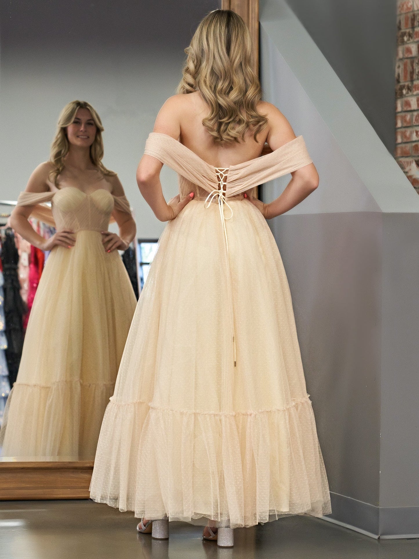 Roycebridal Nova | A-Line Champagne Tulle Sweetheart Tea-Length Prom Dress