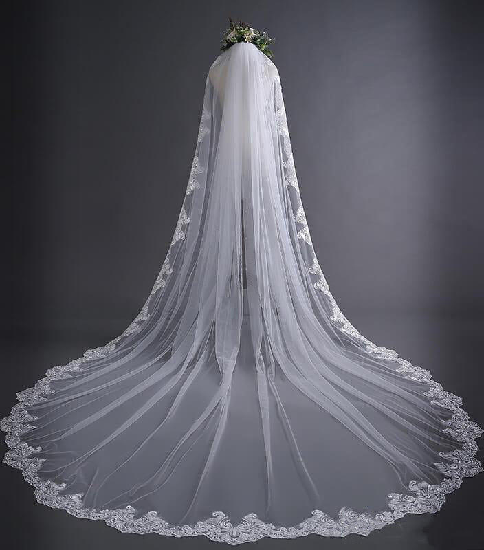 Roycebridal Spanish Vintage-Inspired Cathedral Mantilla Veil