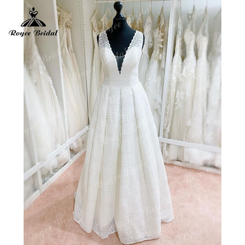 Roycebridal Elegant vestido A Line Beach Wedding Dress V Neck Lace Open Back Sleeveless Sweep Train Wedding Gowns robe soirée mariage 2025