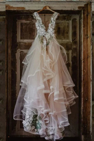 Elegant Tulle A-line V-neck Floral Lace Wedding Dresses, Bridal Gown, MW1009 | a line wedding dress | wedding dresses near me | vintage wedding dress | musebridals.com