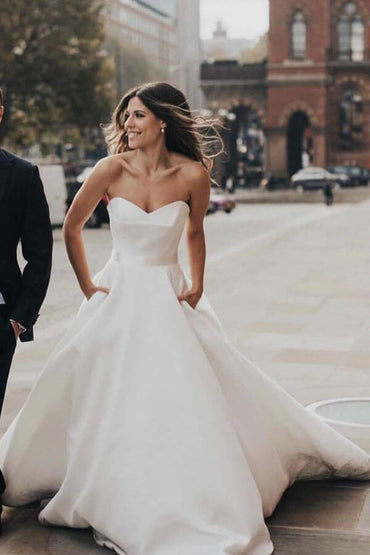 Fabulous Ivory Satin Ball Gown Sweetheart Wedding Dresses, Bridal Gown, MW626 | wedding gowns | bridal outfit | satin beach wedding dress | www.musebridals.com