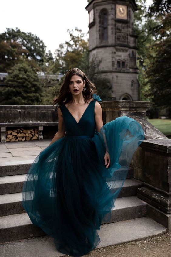 Fall V Neck Emerald Wedding Guest Dresses 2024 Tulle Bridesmaid Dresses