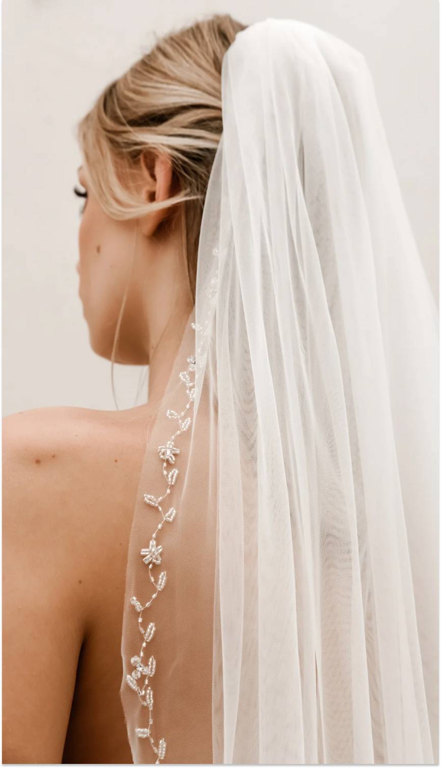 |Heirloom Floral Beaded Edge Veil V003