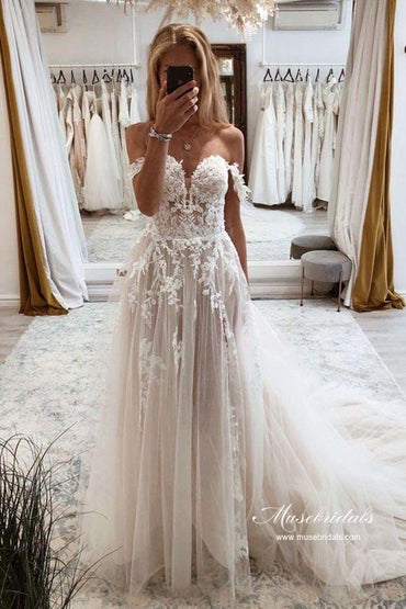 Gorgeous Tulle A-line Sweetheart Neck Lace Appliques Wedding Dresses, MW950 | strapless wedding dress | wedding gowns | cheap lace wedding dresses | musebridals.com