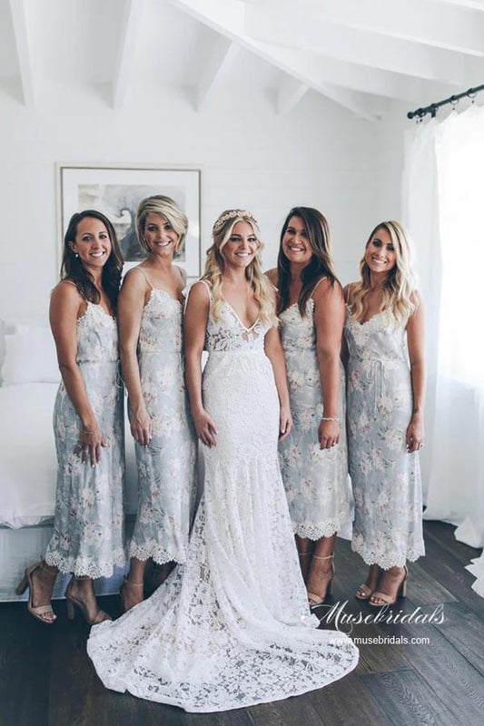 Graceful Mermaid V-neck Lace Wedding Dresses With Sweep Train, MW936 | cheap lace wedding dresses | vintage wedding dress | wedding dresses near me | musebridals.com