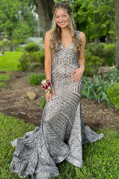 Roycebridal Nina |Mermaid Deep V Neck Sequins Prom Dress