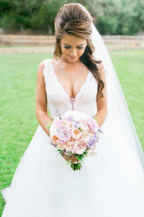 Ivory Tulle Ball Gown V Neck Rhinestone Wedding Dresses, Bridal Gown, MW549 | ivory tulle wedding dress | bridal gowns | wedding dresses online | cheap wedding dress | www.musebridals.com