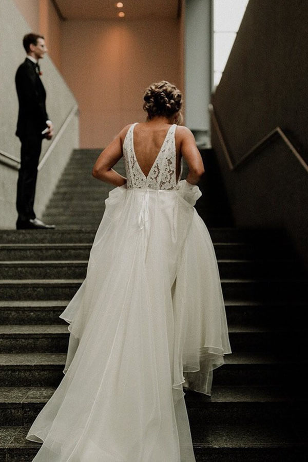 Ivory Tulle Lace A-line V-neck Wedding Dresses With Pearls, Bridal Gown, MW600 | tulle wedding dresses | simple wedding dresses | wedding gowns | www.musebridals.com