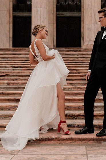 Ivory Tulle Lace A-line V-neck Wedding Dresses With Pearls, Bridal Gown, MW600 | a line wedding dresses | v neck wedding dresses | bridal gowns | www.musebridals.com