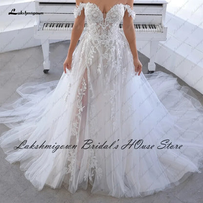 Lakshmigown Off the Shoulder Boho Wedding Gowns Lace Applique 2021 Robe Mariage Off White Princess Tulle Bridal Dress Side Split