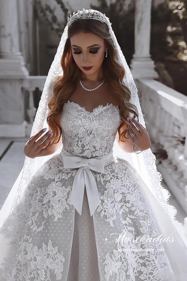 Luxury Tulle Ball Gown Sweetheart Wedding Dresses With Lace Appliques, MW987 | wedding gown | vintage wedding dress | bohemian wedding dress | musebridals.com