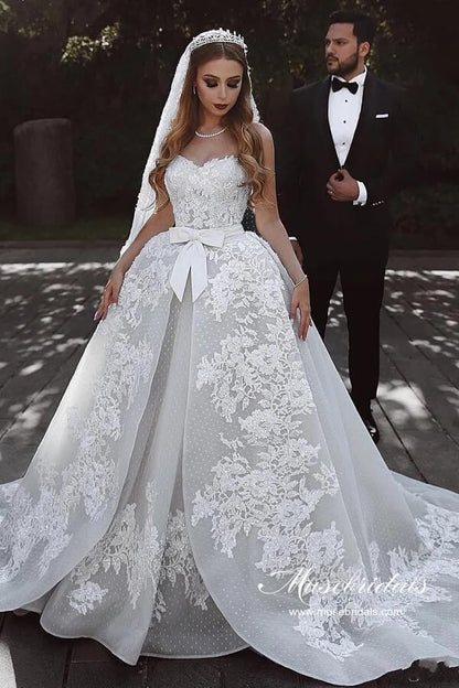 Luxury Tulle Ball Gown Sweetheart Wedding Dresses With Lace Appliques, MW987 | cheap lace wedding dress | bridal gown | wedding dresses near me | musebridals.com