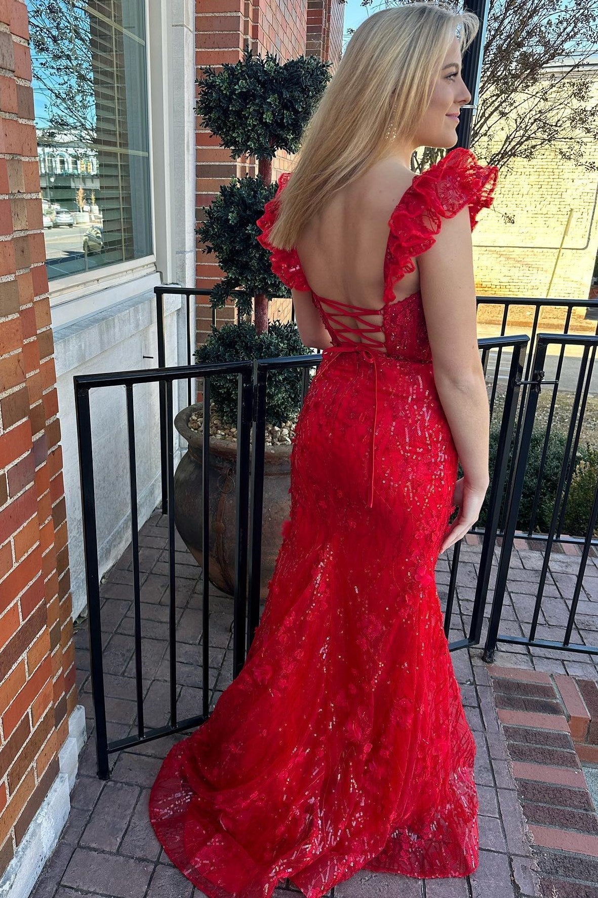 Roycebridal Liv | Red Appliques Sweetheart Flutter Sleeve Mermaid Long Prom Dress