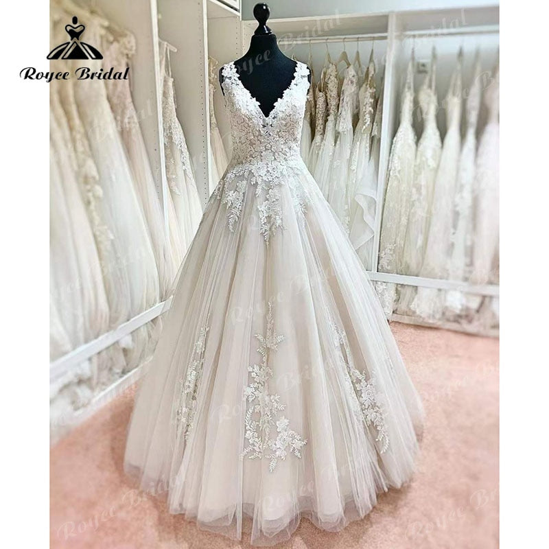 Roycebridal Mariage trajes de novias largos A Line Lace Aplliqued V Neck Wedding Dress Sleeveless Backless Bridal Gowns vestido de novia