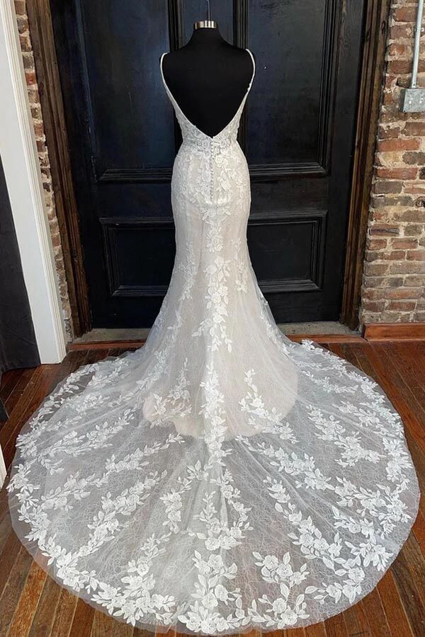 Mermaid V-neck Spaghetti Straps Wedding Dresses With Lace Appliques, MW926 | wedding dress stores | lace wedding gown | bridal style | musebridals.com