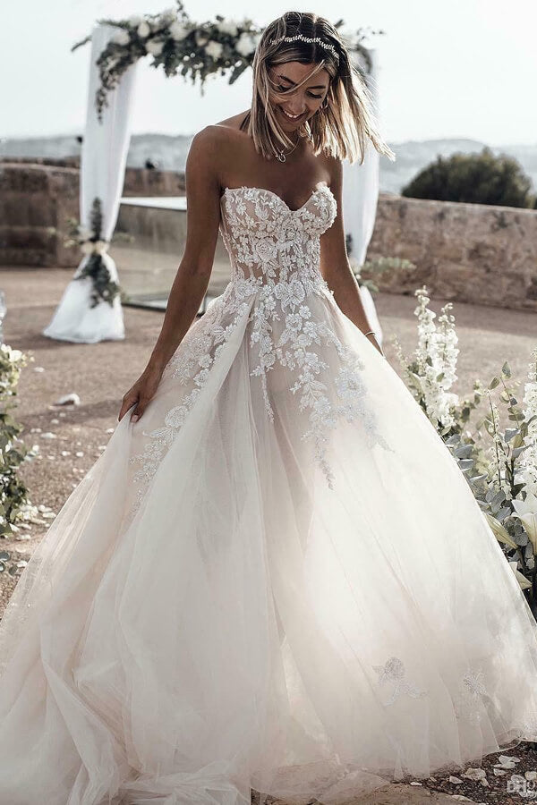 Cheap Tulle A-line Sweetheart Long Wedding Dresses with Lace Appliques,MW394 | musebridals.com