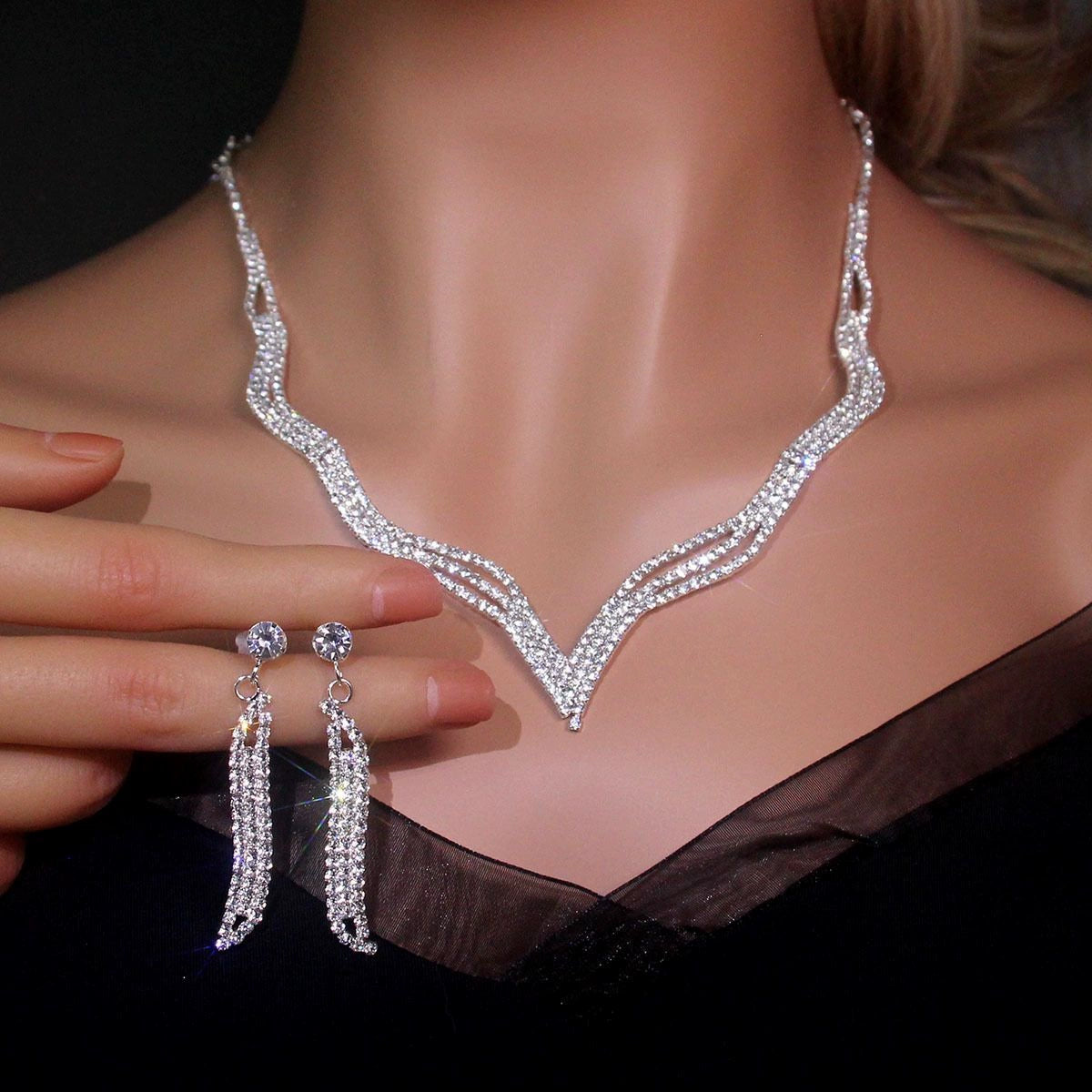 Roycebridal Bridal Wedding Necklace 2-Piece Set Rhinestone Claw Chain Necklace Earrings Jewelry Set Ornaments