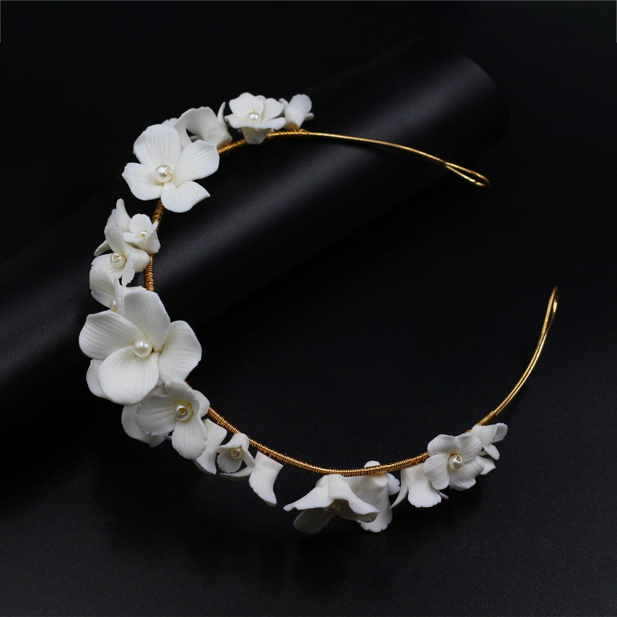 Roycebridal European And American Ceramic Flower Bridal Hair Accessories High-End White Elegant Forest Headband Earrings Set Wedding Headdress