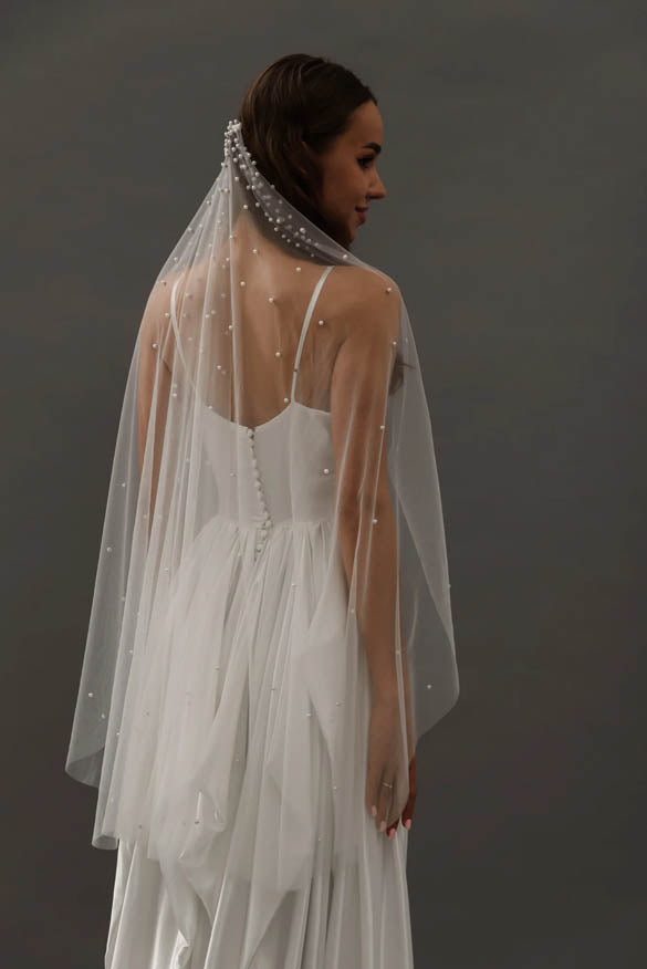 |Heirloom Personalized Pearl Veil V015