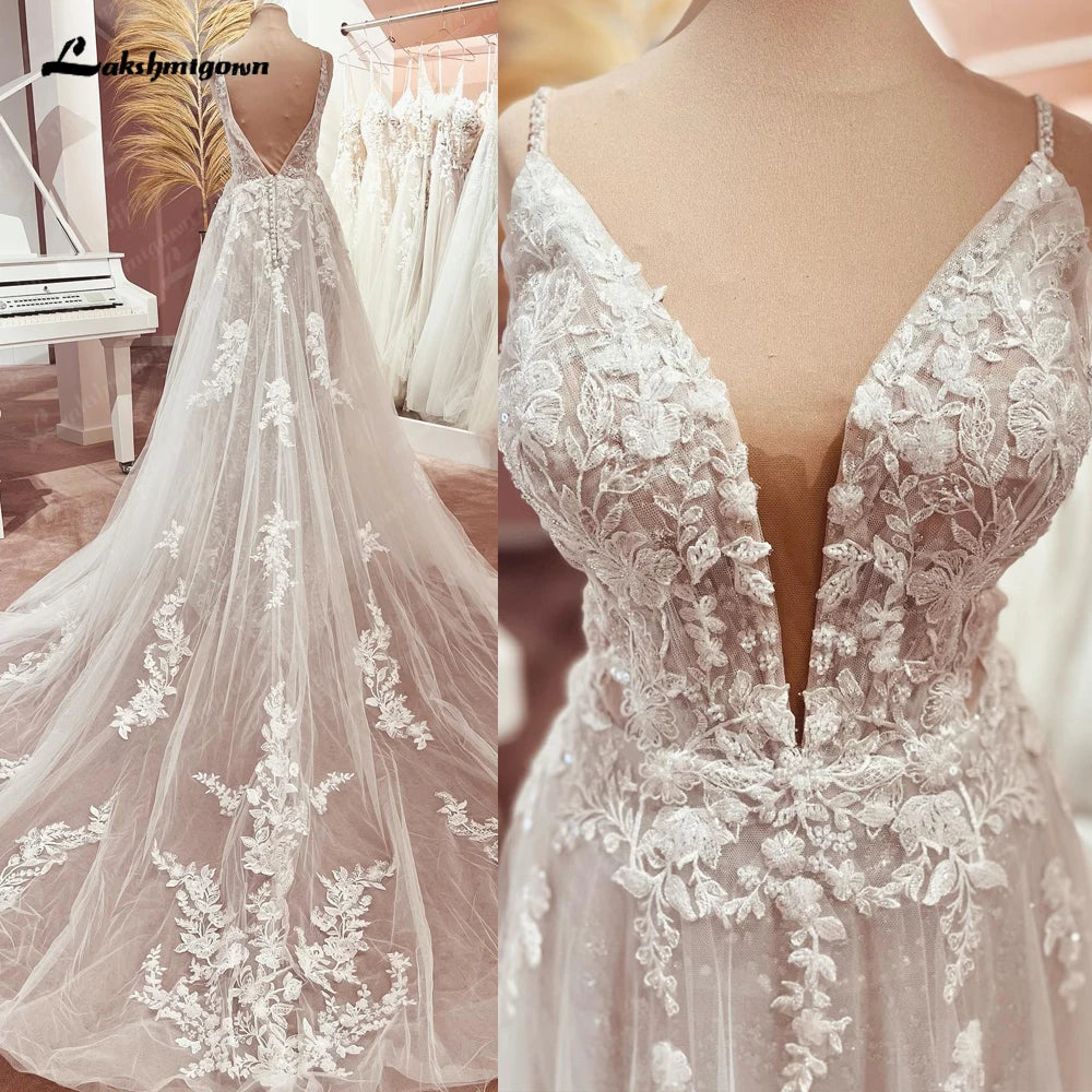 Roycebridal Bohemian Lace Wedding Dresses V-Neck Appliques Spaghetti Strap A-Line Beach Bridal Dress Plus Size Wedding Gowns