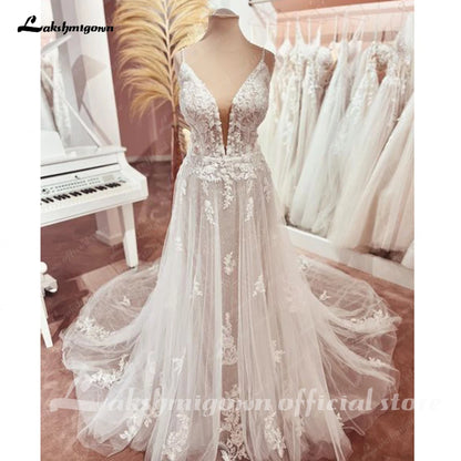 Roycebridal Bohemian Lace Wedding Dresses V-Neck Appliques Spaghetti Strap A-Line Beach Bridal Dress Plus Size Wedding Gowns