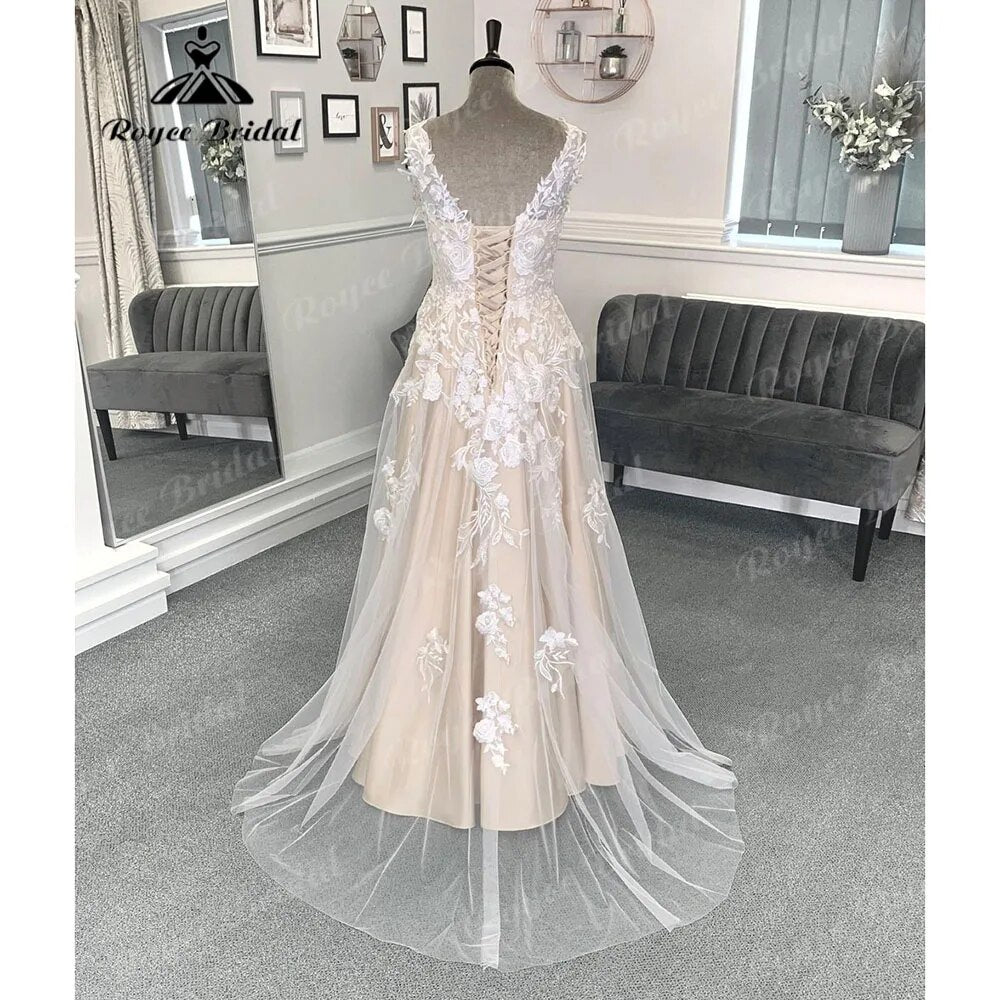 Summer Lace Floral Champagne Women Wedding Dress with V Neckline  Bridal Gwon Custom Made Backless sukienka na wesele Sexy