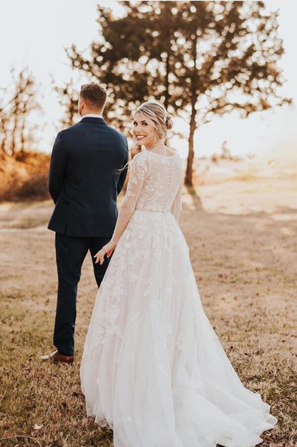 Tulle A-Line Long Sleeves Lace Appliqued Wedding Dresses, Bridal Gowns, MW605 | lace wedding dresses | beach wedding dresses | long sleeves wedding dresses | www.musebridals.com