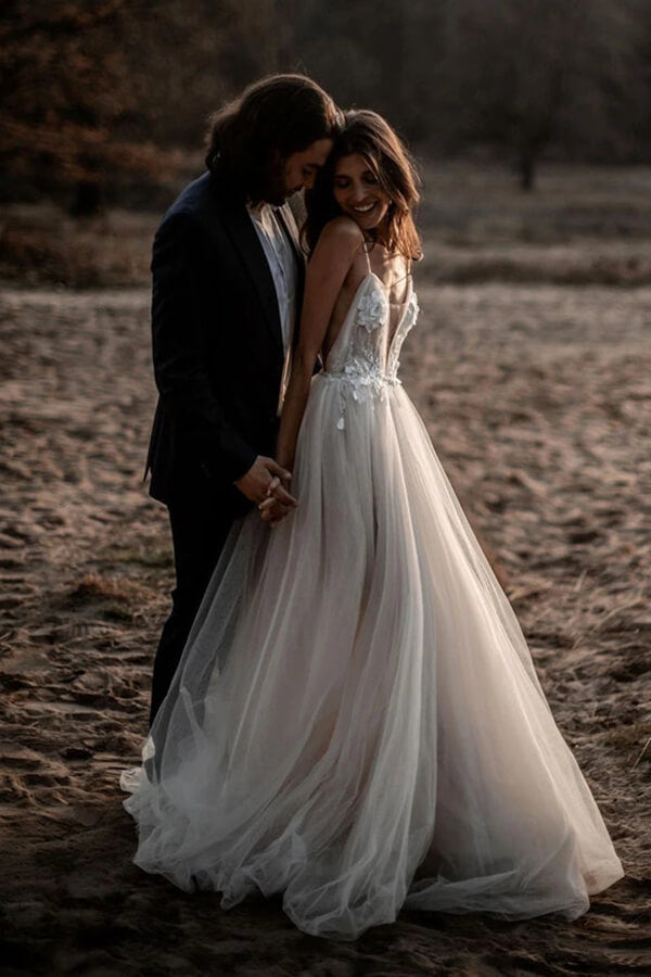 Tulle A-line Deep V-neck Backless Spaghetti Straps Wedding Dresses, MW678 | bridal gown | vintage wedding dresses | plus size wedding dresses | wedding dress online | www.musebridals.com