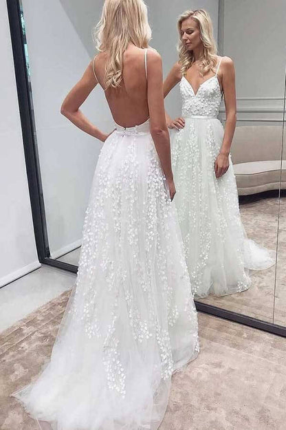 Tulle A-line Lace Appliqued Spaghetti Straps Wedding Dress, Wedding Gown, MW726 | lace wedding dresses | cheap wedding dress | white wedding dresses | www.musebridals.com