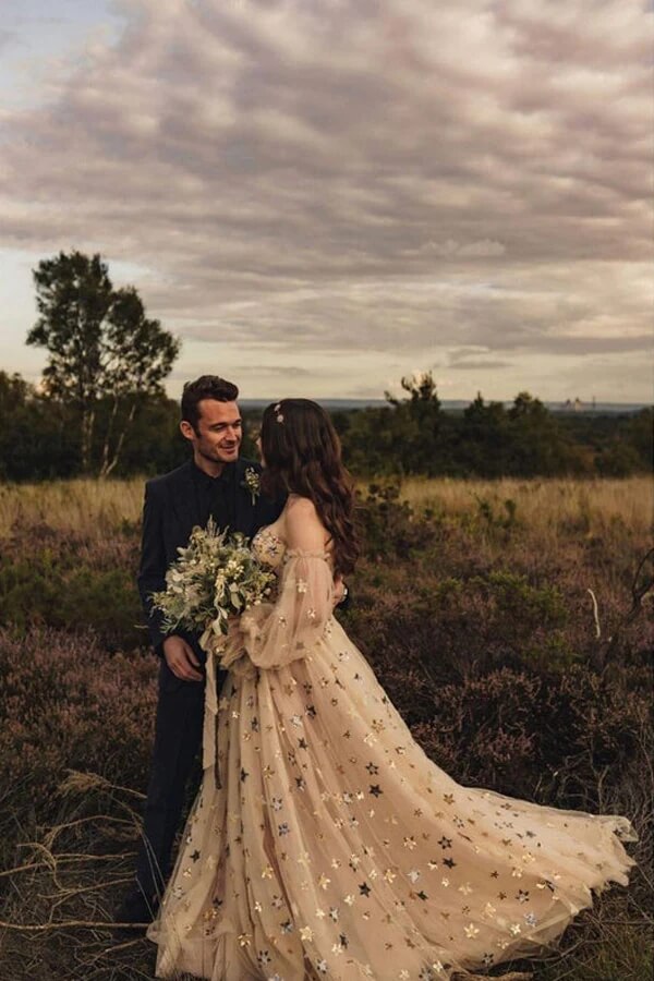 Tulle A-line Puff Sleeves Sweetheart Sequins Sparkly Wedding Dresses, MW840 | long sleeves wedding dresses | beach wedding dresses | wedding gown | musebridals.com