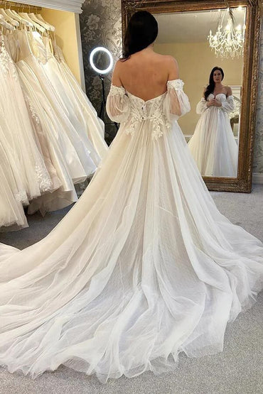 Tulle A-line Sweetheart Neck Wedding Dresses With Balloon Sleeves, MW949 | strapless wedding dress | long sleeves wedding dress | bridal outfit | musebridals.com