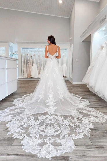 Tulle A-line V-neck Lace Appliques Wedding Dresses With Chapel Train, MW888 | tulle wedding dresses | wedding gowns | bridal outfit | musebridals.com