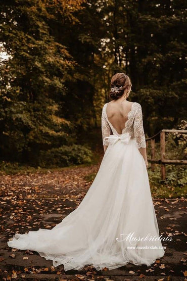 Outdoor wedding dresses | vintage wedding dresses | wedding dresses online | musebridals.com