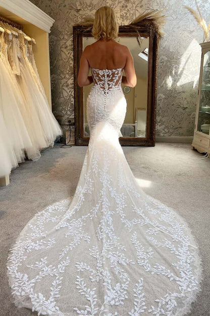 Tulle Mermaid Strapless Sweetheart Lace Appliqued Wedding Dresses, MW1000 | mermaid lace wedding dress | tulle wedding dress | vintage wedding dress | musebridals.com