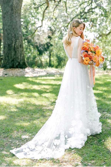 White Tulle A-line V-neck Flowers Beach Wedding Dresses, Bridal Gowns, MW730 | flowers wedding dress | tulle wedding dress | beach wedding gown | www.musebridals.com