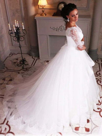 White Tulle Lace Ball Gown 3/4 Sleeves Scoop Neck Wedding Dresses, MW693 | long sleeves wedding dresses | vintage wedding dresses | bridal outfit | www.musebridals.com