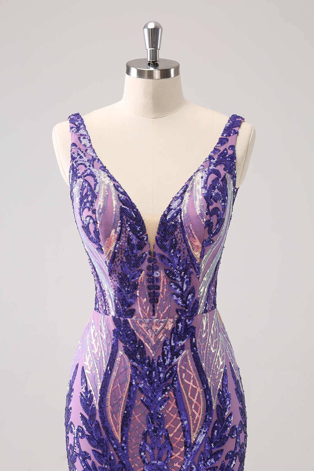 Sparkly Dark Purple Bodycon V Neck Backless Short Homecoming Dress with Sequins