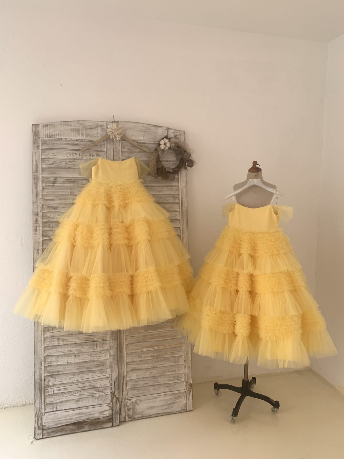 Ball Gown Off Shoulder Yellow Ruffle Tulle Wedding Flower 