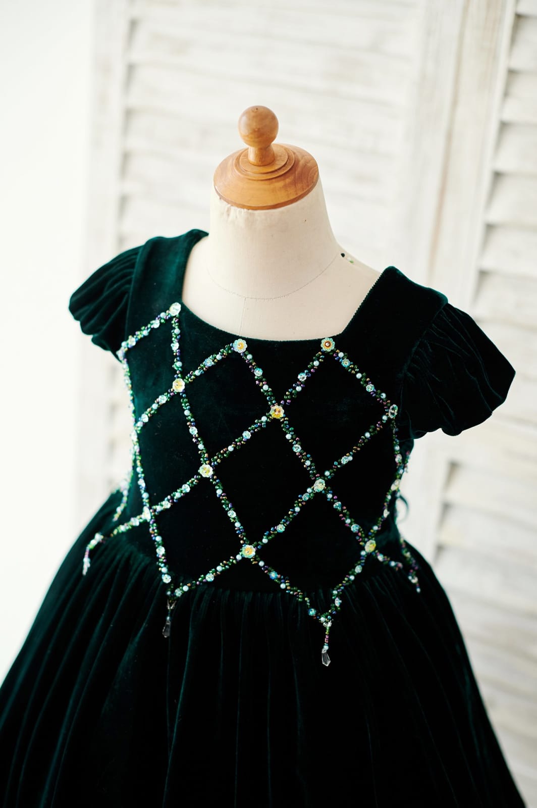 Beaded Green Velvet Corset Back Cap Sleeves Wedding Flower 