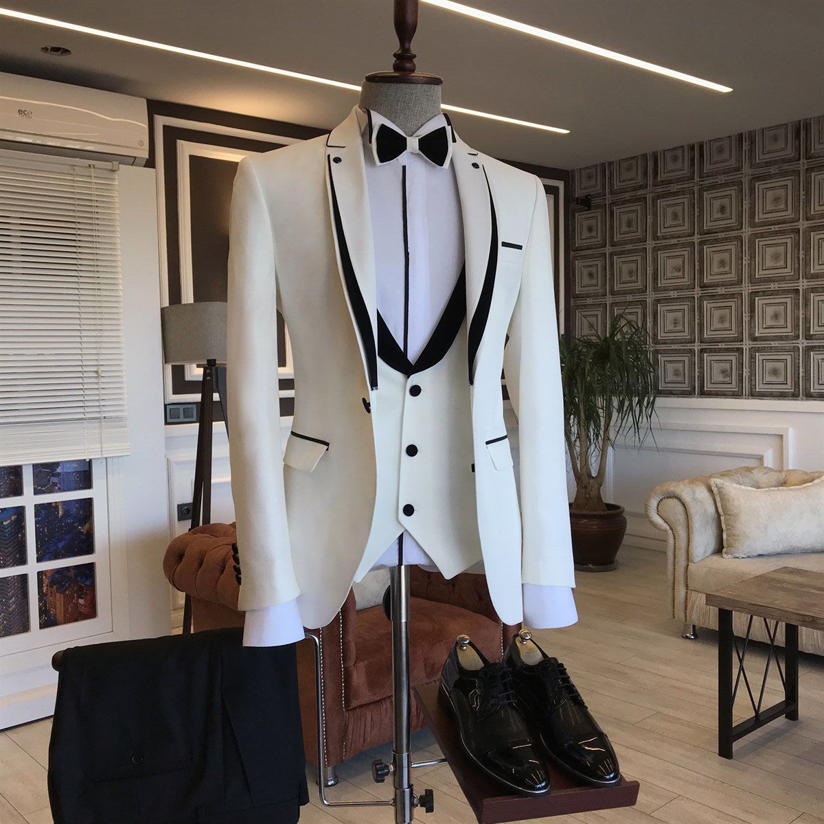 Black White Notched Lapel Slim Fit Men's Prom Suits-showprettydress