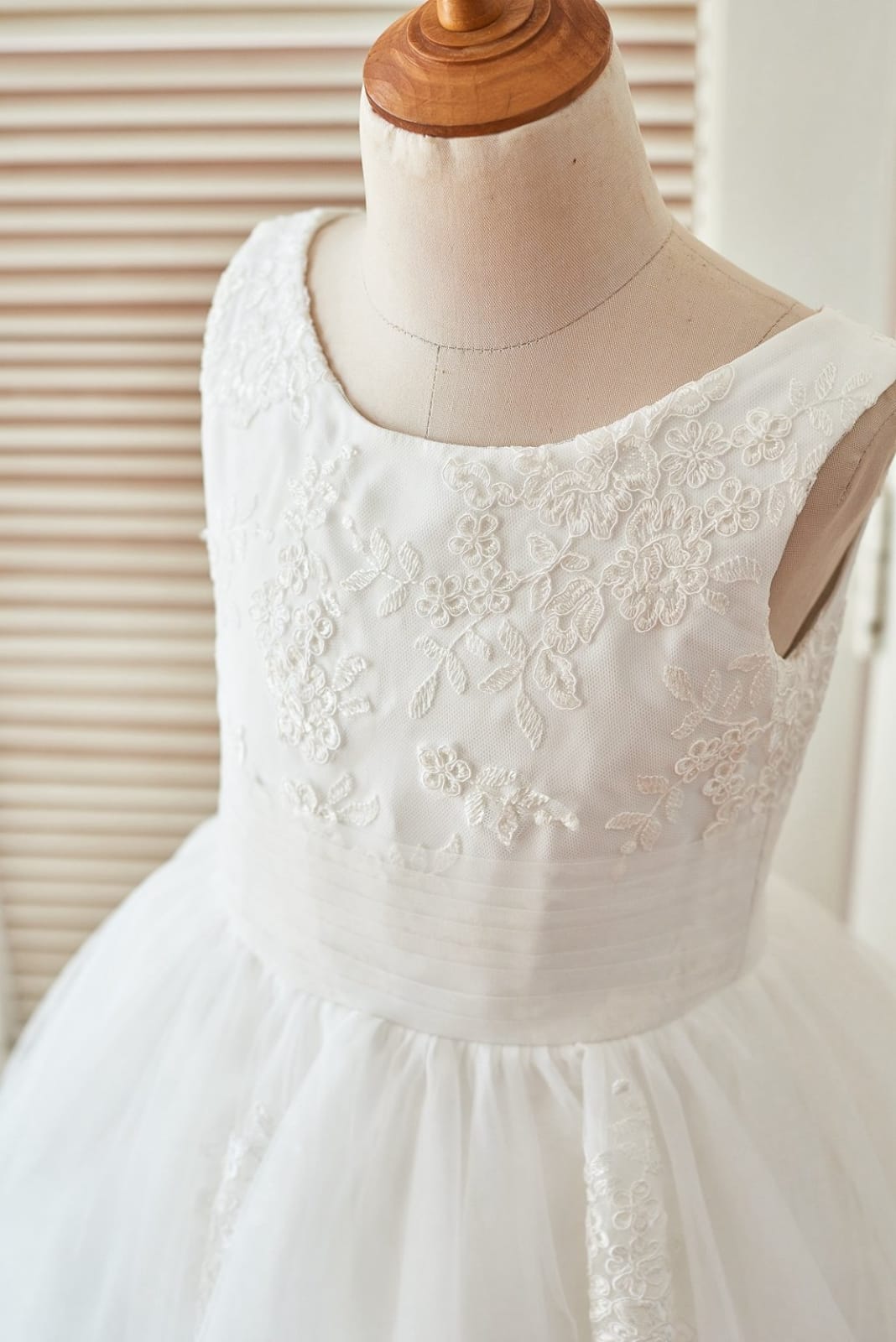 Cupcake Ivory Lace Tulle Wedding Flower Girl Dress with 