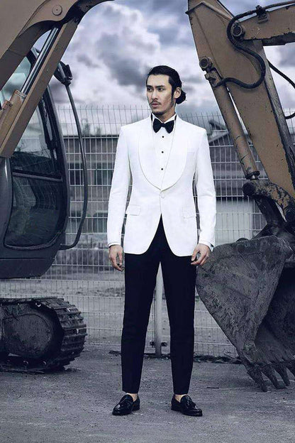 Custom design Shawl Lapel Mens Suits Two Piece White Tuxedo Mens Suits for Wedding-showprettydress